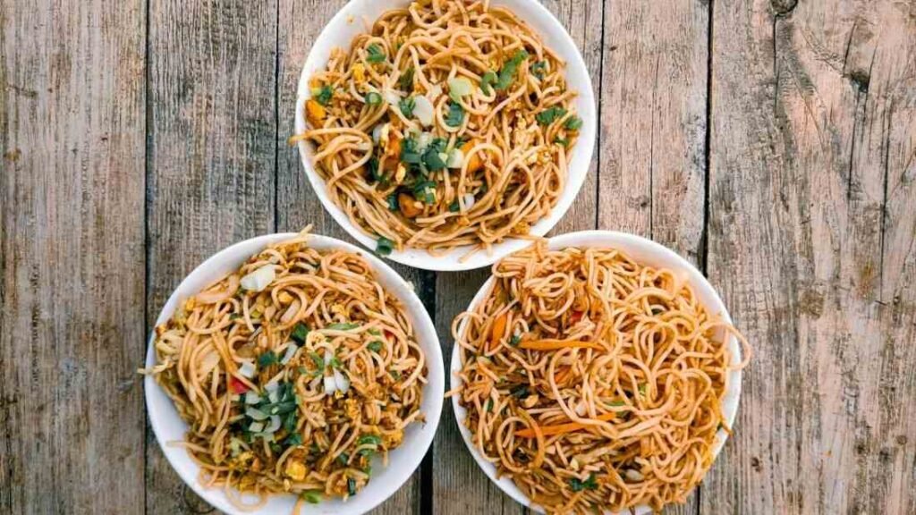 Chicken stir fry meal prep bowls prepared in bulk for a week of work